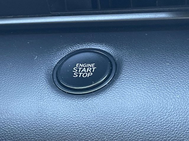Used 2025 Hyundai Elantra Sport FWD image 27