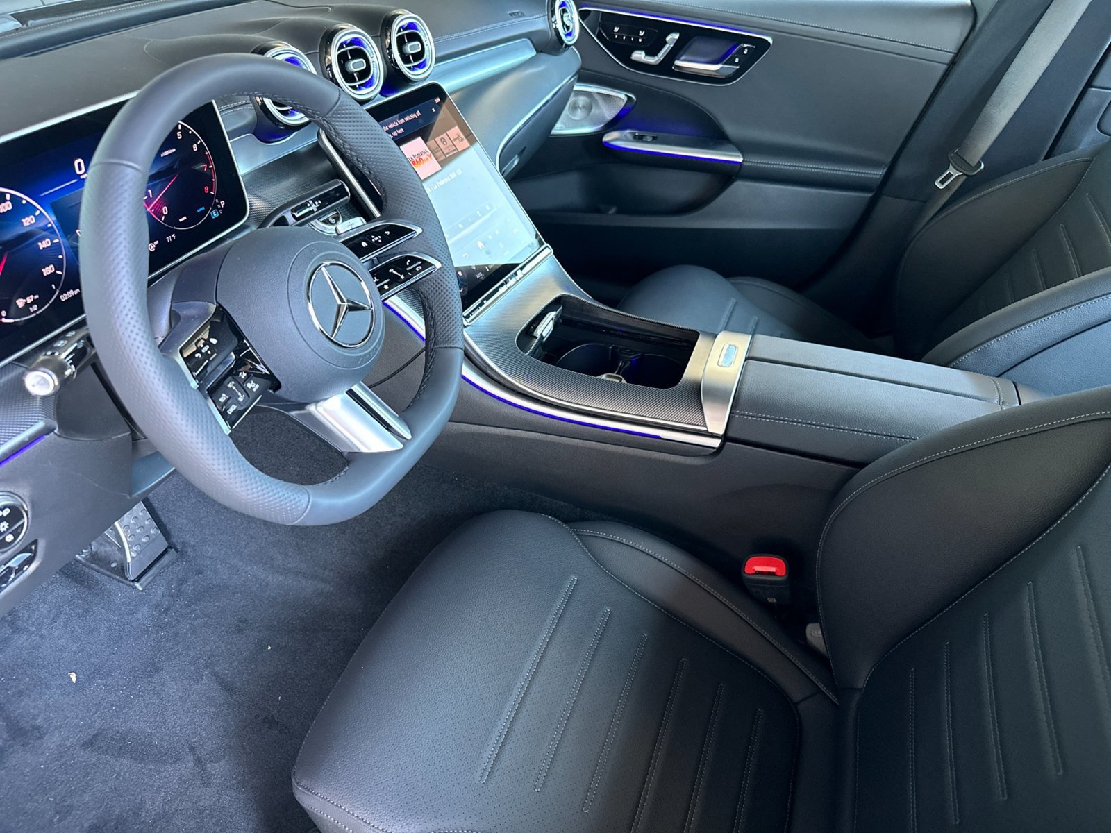 Used 2025 Mercedes-Benz C 300 4MATIC Sedan image 9