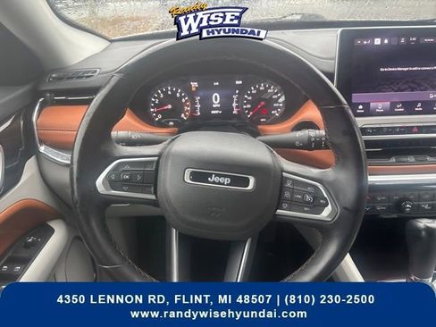 Used 2022 Jeep Compass Limited AWD/4WD image 16