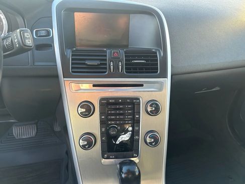 Used 2011 Volvo XC60 T6 image 22