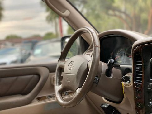 Used 1998 Toyota Land Cruiser image 15