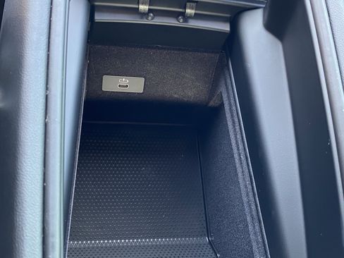 Used 2023 BMW X7 xDrive40i w/ M Sport Package image 31