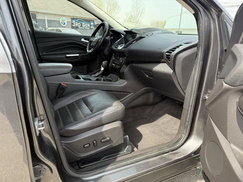 Used 2018 Ford Escape SE w/ SE Sync 3 Package FWD image 10