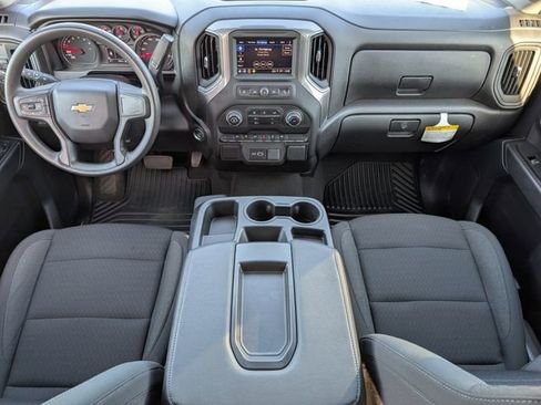 Used 2025 Chevrolet Silverado 1500 Custom image 5