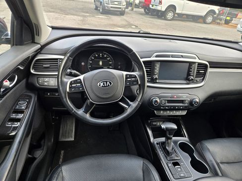 Used 2019 Kia Sorento EX w/ EX Touring Package image 5