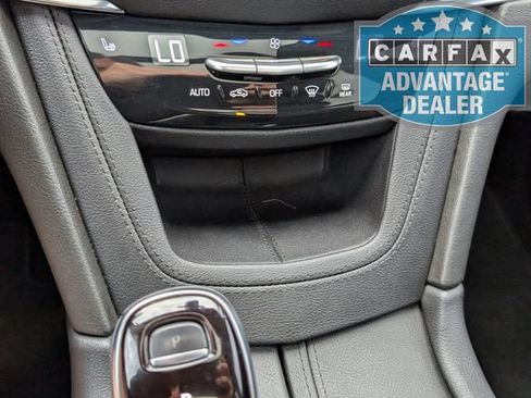 Used 2022 Cadillac XT6 Luxury w/ LPO, Floor Liner Package FWD image 9