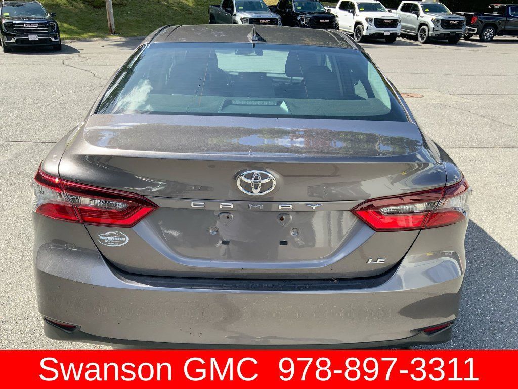 Used 2022 Toyota Camry LE FWD image 37