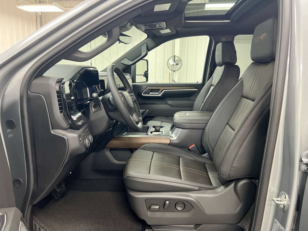 New 2026 Chevrolet Silverado 2500 High Country w/ Technology Package AWD/4WD image 21