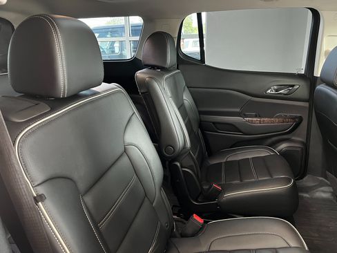 Used 2021 GMC Acadia Denali w/ GMC Pro Grade Package AWD/4WD image 27