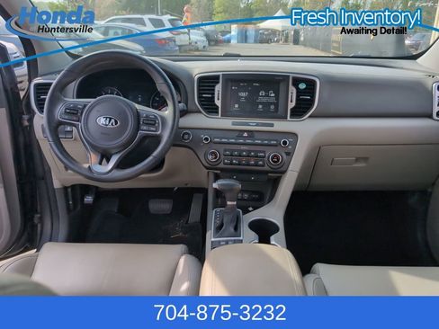 Used 2017 Kia Sportage EX image 16