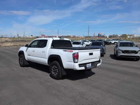 Used 2023 Toyota Tacoma TRD Off-Road w/ Technology Package AWD/4WD image 5