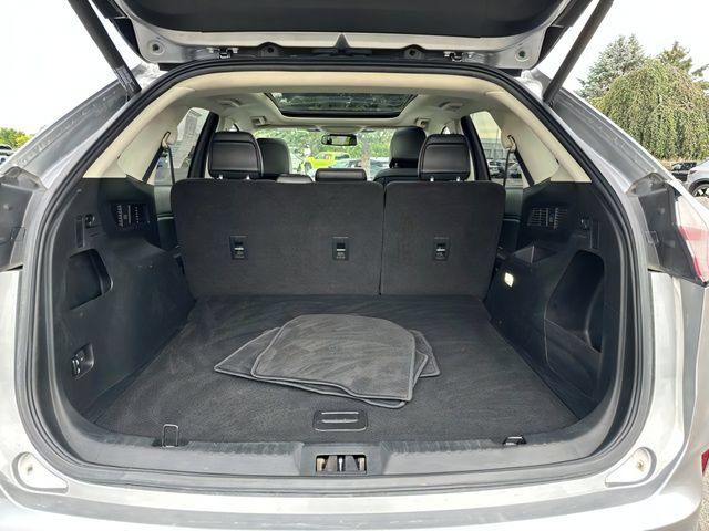 Used 2020 Ford Edge SEL w/ Convenience Package AWD/4WD image 18