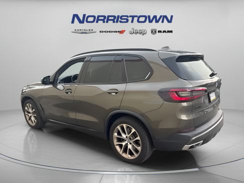 Used 2022 BMW X5 xDrive40i w/ Executive Package AWD/4WD image 4