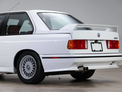 Used 1988 BMW M3 Coupe image 12