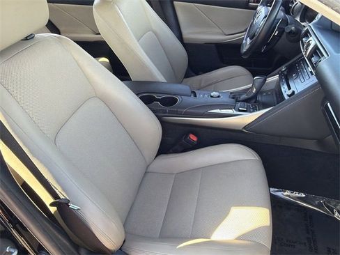Used 2017 Lexus IS 200t 200t image 9