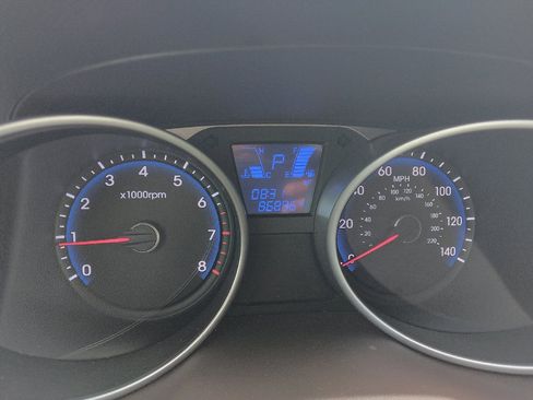 Used 2015 Hyundai Tucson SE FWD image 23