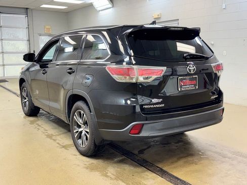 Used 2016 Toyota Highlander XLE AWD/4WD image 7
