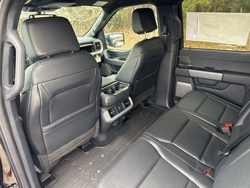 New 2024 Ford F150 Lariat w/ FX4 Off-Road Package image 36