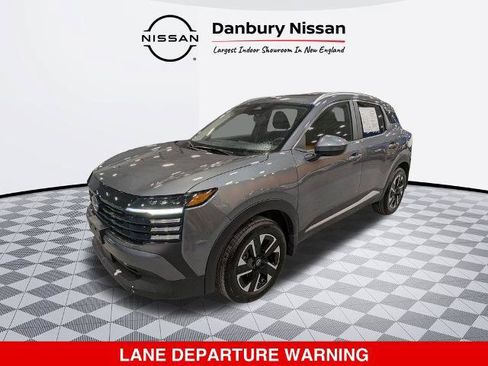 Certified 2025 Nissan Kicks SV w/ SV Premium Package AWD/4WD image 8