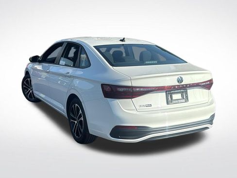 Used 2025 Volkswagen Jetta Sport FWD image 5