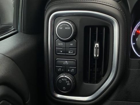 Used 2021 Chevrolet Silverado 1500 LT image 21