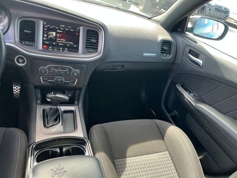 Used 2022 Dodge Charger R/T w/ Blacktop Package image 22