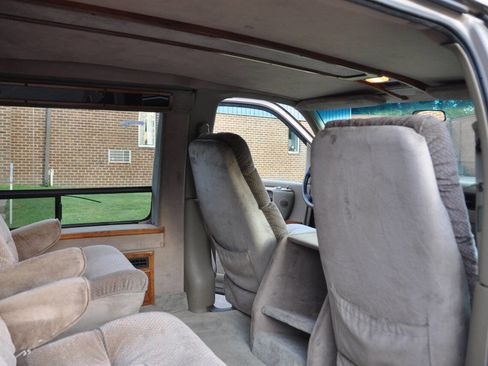 Used 1996 Chevrolet Express 1500 image 26