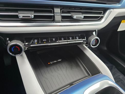 New 2026 Chevrolet Equinox EV LT w/ Convenience Package II image 31