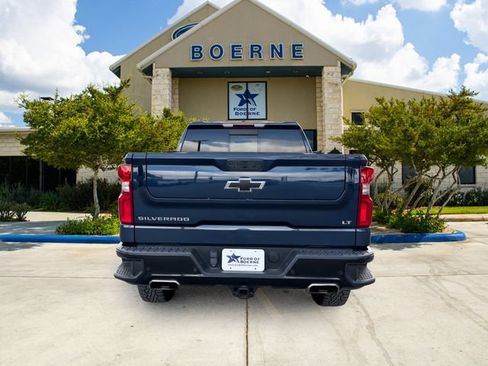 Used 2021 Chevrolet Silverado 1500 LT Trail Boss w/ Convenience Package II AWD/4WD image 4