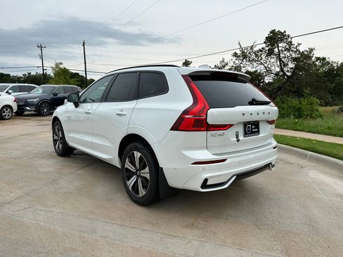 Certified 2024 Volvo XC60 T8 Plus w/ Protection Package Premier image 4