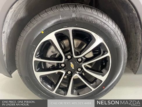 Used 2024 Chevrolet TrailBlazer LT w/ Driver Confidence Package FWD image 10