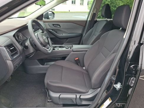 Used 2023 Nissan Rogue S AWD/4WD image 14