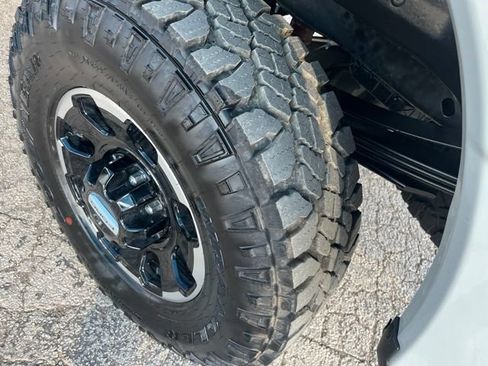 Used 2026 Ford F250 Lariat w/ Tremor Off-Road Package AWD/4WD image 10