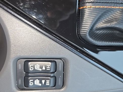 Used 2025 Subaru Crosstrek 2.5i Limited w/ Crosstrek Mirror Package image 22