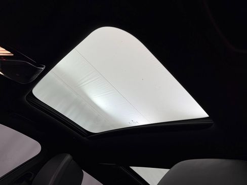 Used 2019 BMW 750i xDrive w/ M Sport Package image 8