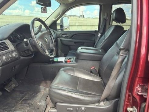Used 2013 Chevrolet Silverado 2500 LTZ w/ LTZ Plus Package AWD/4WD image 7
