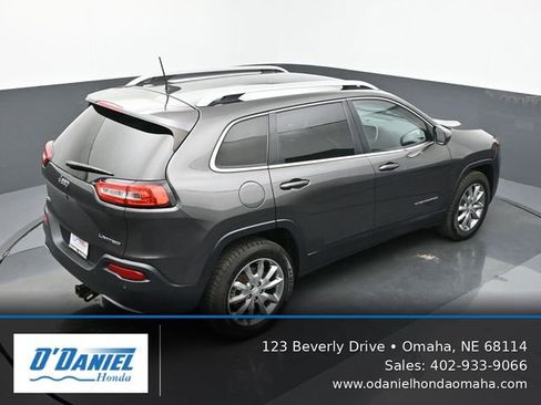 Used 2018 Jeep Cherokee Limited image 17