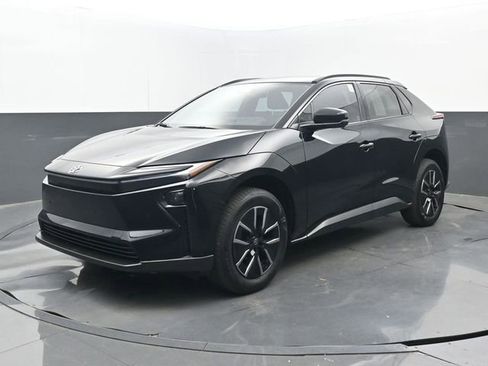 Used 2026 Toyota bZ FWD image 22