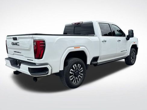 Used 2024 GMC Sierra 3500 Denali Ultimate AWD/4WD image 6