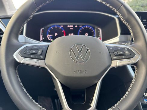 New 2026 Volkswagen Taos SEL image 22