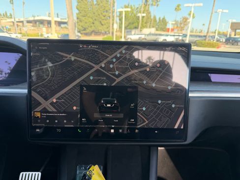 Used 2022 Tesla Model X AWD/4WD image 15