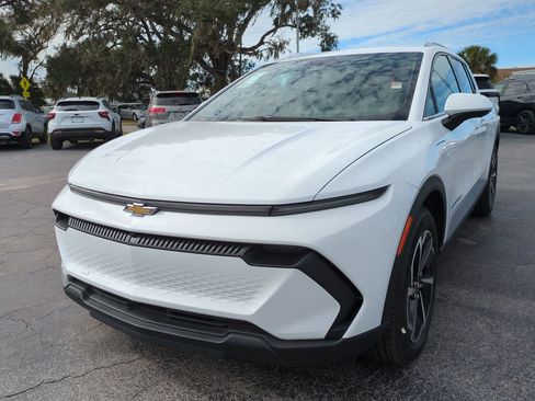 New 2026 Chevrolet Equinox EV LT image 7