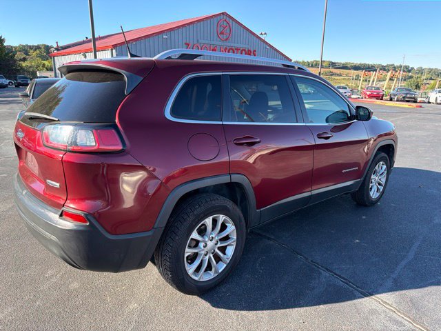 Used 2019 Jeep Cherokee Latitude w/ Cold Weather Group FWD image 7