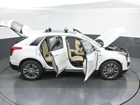 Used 2018 Cadillac XT5 Premium Luxury image 56