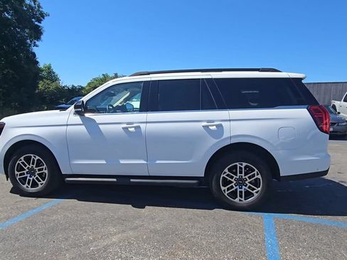 Used 2025 Ford Expedition Active AWD/4WD image 17