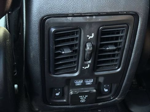 Used 2024 Dodge Durango GT RWD image 18