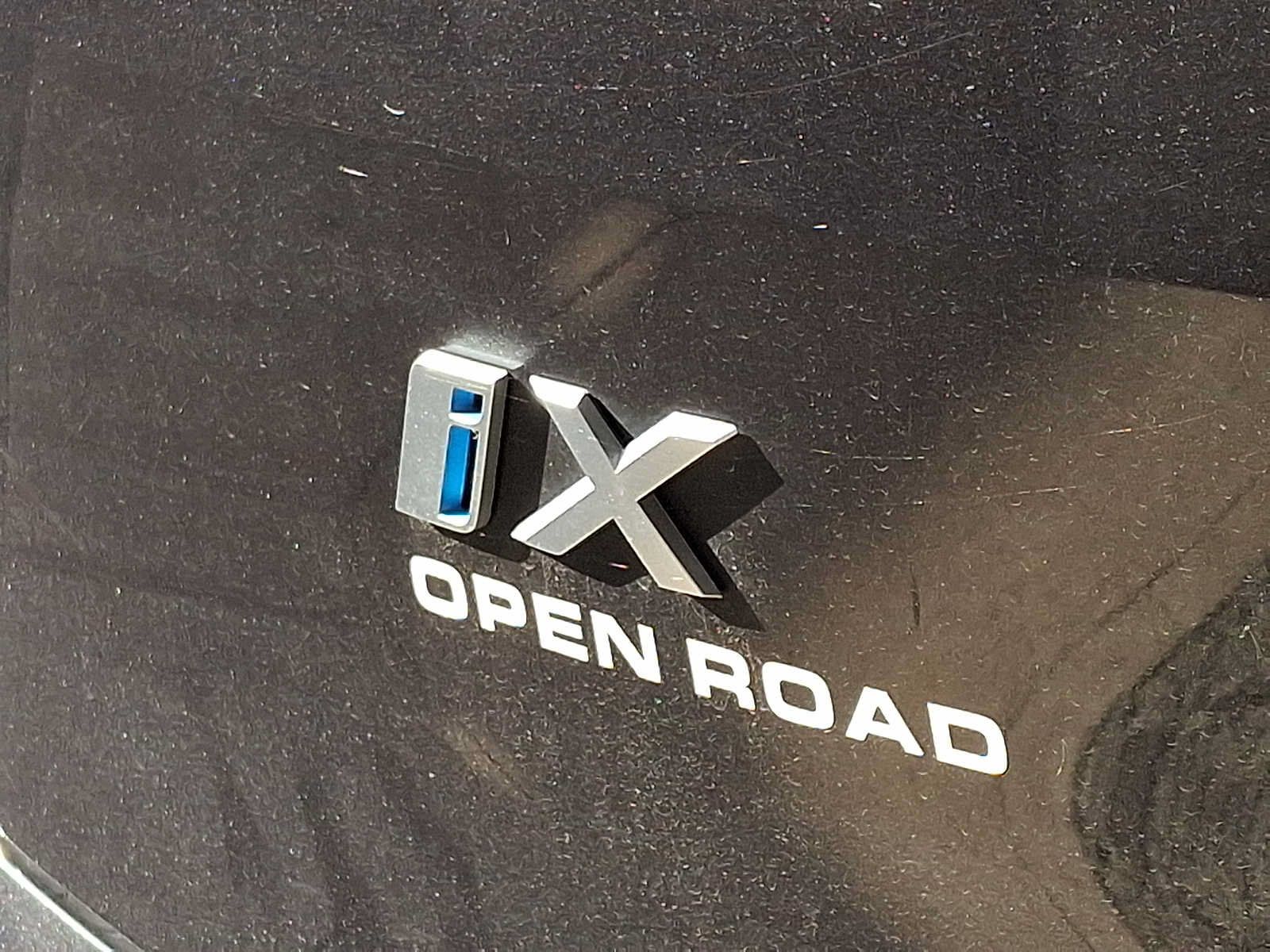 Used 2024 BMW iX xDrive50 w/ Sport Package AWD/4WD image 3