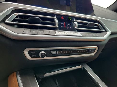 Used 2023 BMW X5 xDrive40i w/ M Sport Package AWD/4WD image 22