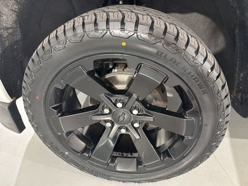 Used 2017 Chevrolet Silverado 1500 LTZ Z71 w/ LTZ Plus Package image 6