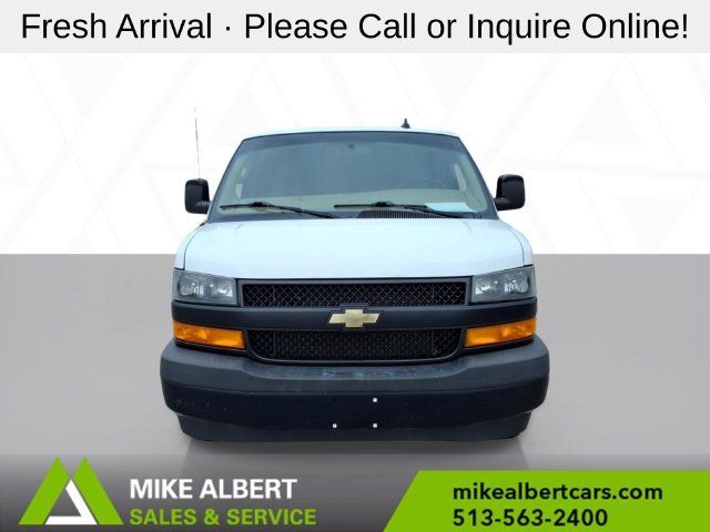 Used 2019 Chevrolet Express 2500 w/ Driver Convenience Package RWD image 2
